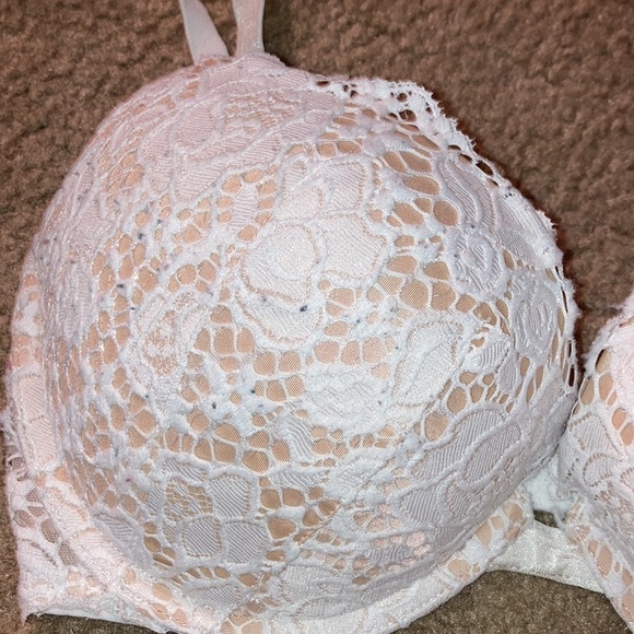 Victoria’s Secret Very Sexy white & cream lace Push Up bra - Picture 2 of 6